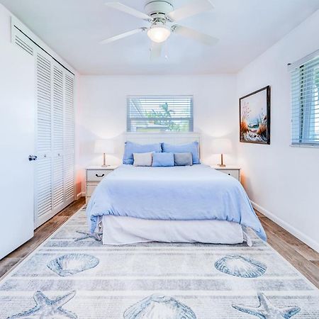 Cozy 60'S Home, City & Canal Located Cape Coral Exterior foto