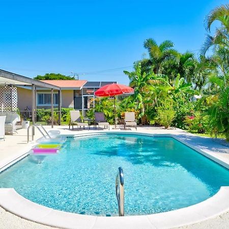 Cozy 60'S Home, City & Canal Located Cape Coral Exterior foto