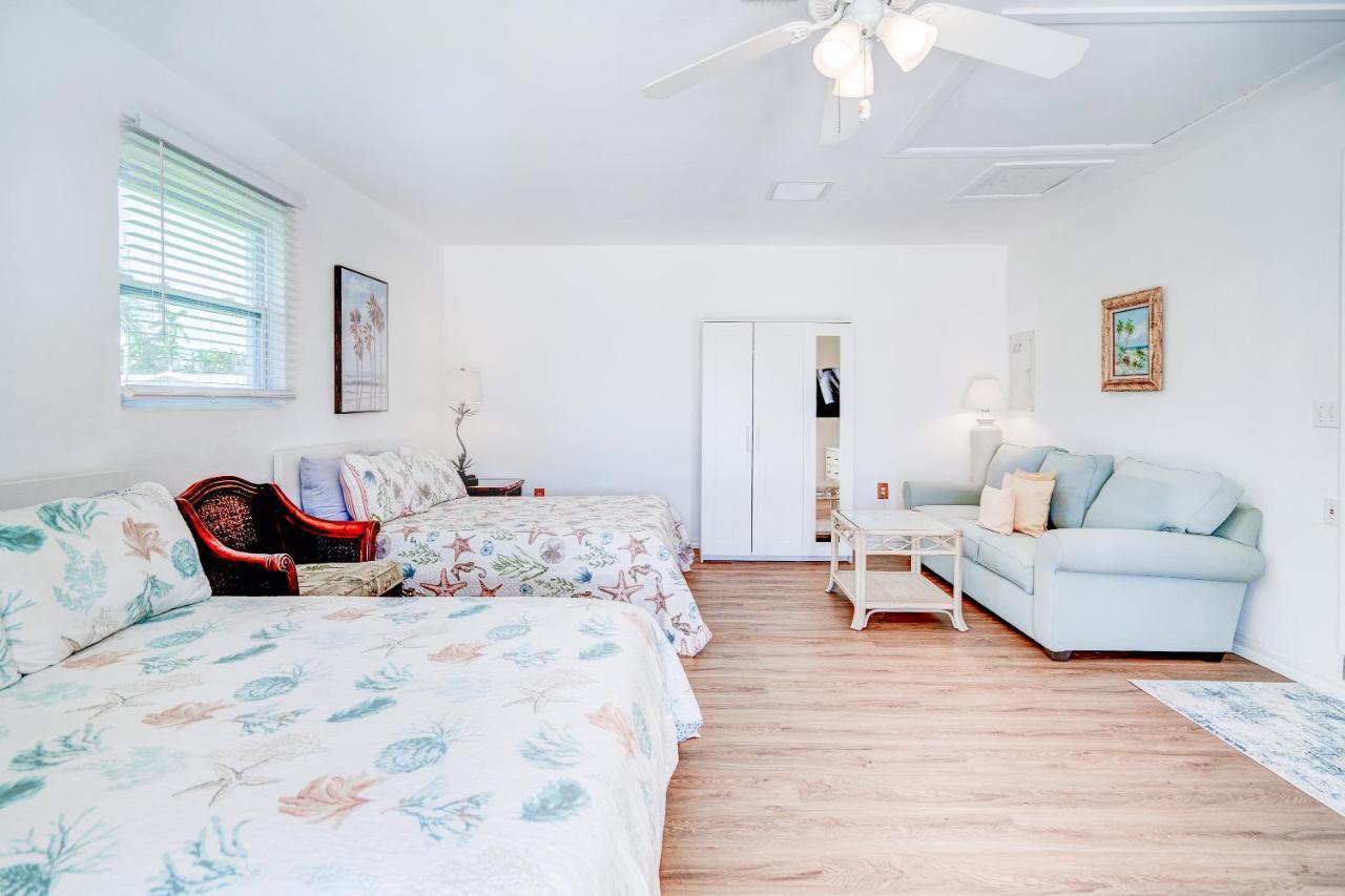 Cozy 60'S Home, City & Canal Located Cape Coral Exterior foto