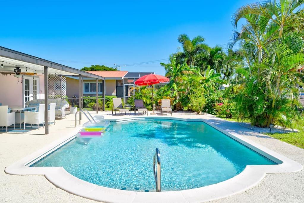 Cozy 60'S Home, City & Canal Located Cape Coral Exterior foto